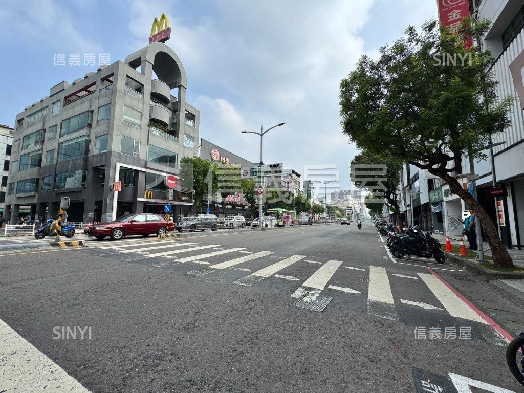 五福二路前路後巷面寬金透房屋室內格局與周邊環境