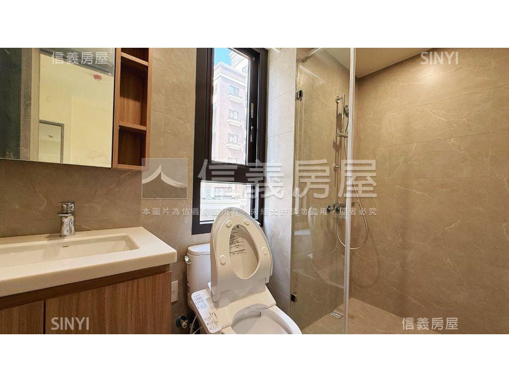 誠售全新三房平車附充電樁房屋室內格局與周邊環境