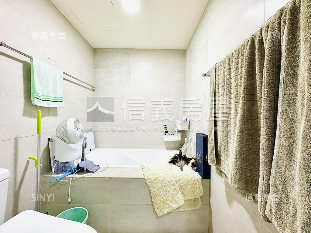 鑑築｜捷運寬敞三房名邸房屋室內格局與周邊環境