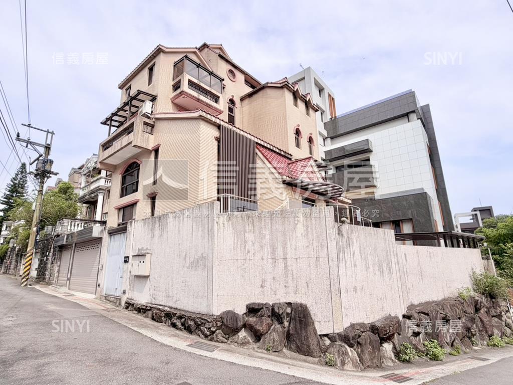薇閣帝王別墅房屋室內格局與周邊環境