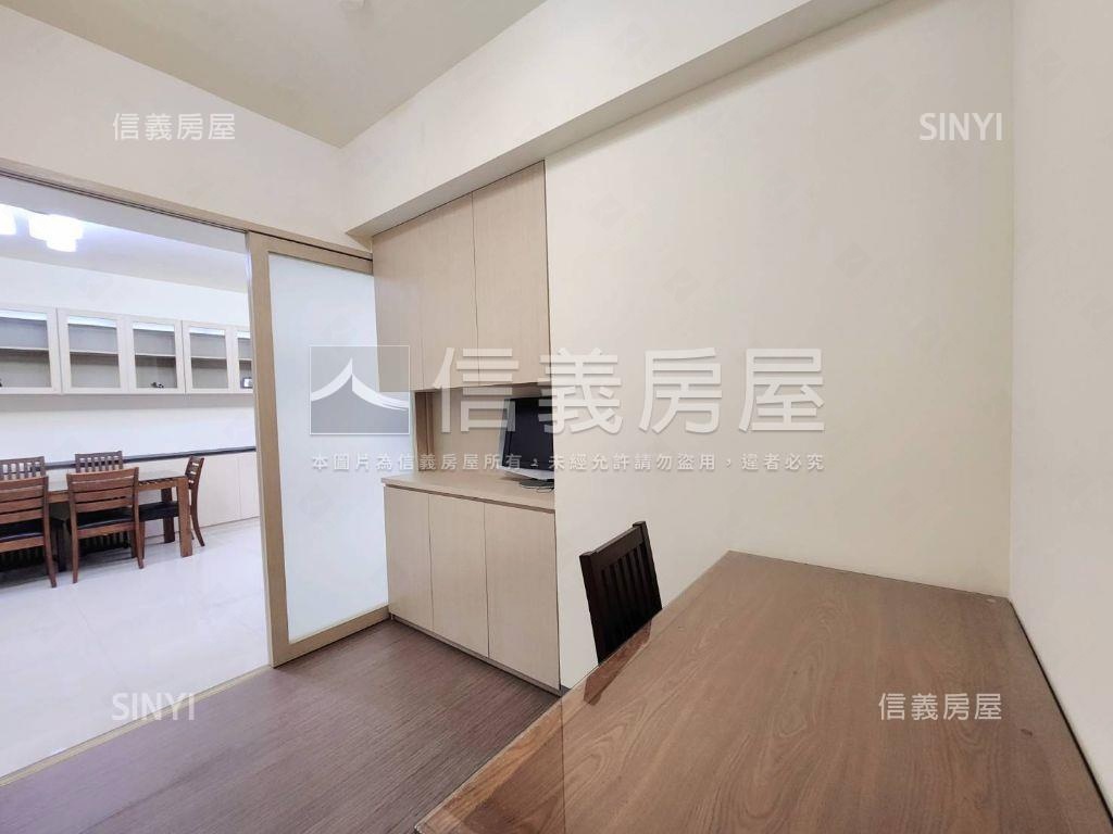 近中央大學★質感四房車位房屋室內格局與周邊環境