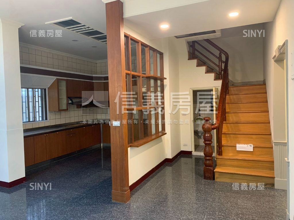 仁愛市心典雅面寬豪墅房屋室內格局與周邊環境