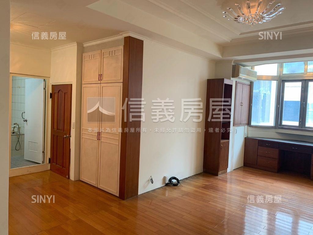仁愛市心典雅面寬豪墅房屋室內格局與周邊環境