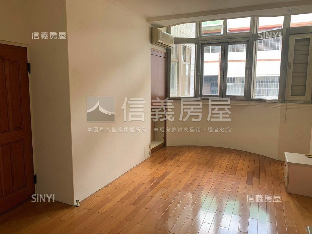 仁愛市心典雅面寬豪墅房屋室內格局與周邊環境