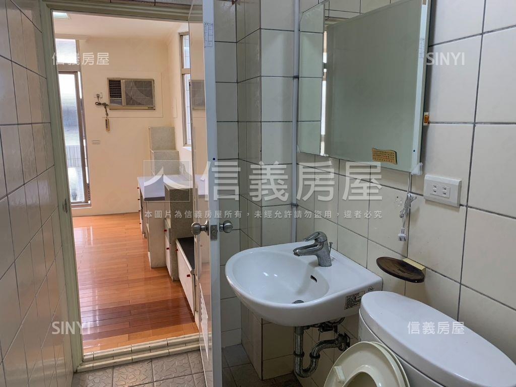 仁愛市心典雅面寬豪墅房屋室內格局與周邊環境