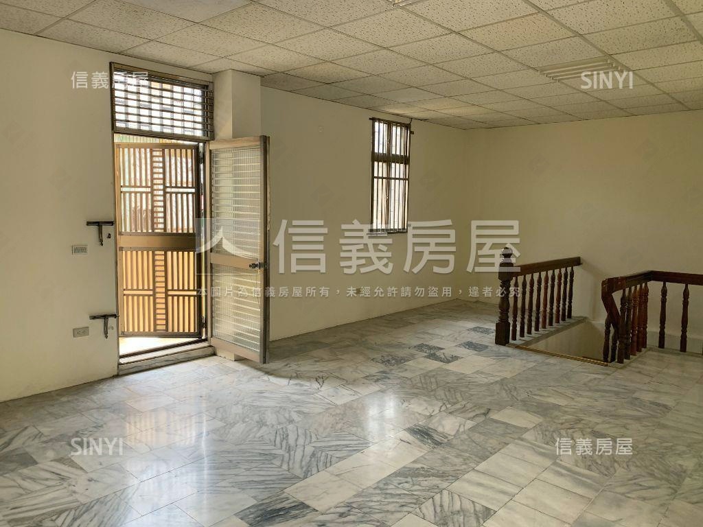 仁愛市心典雅面寬豪墅房屋室內格局與周邊環境