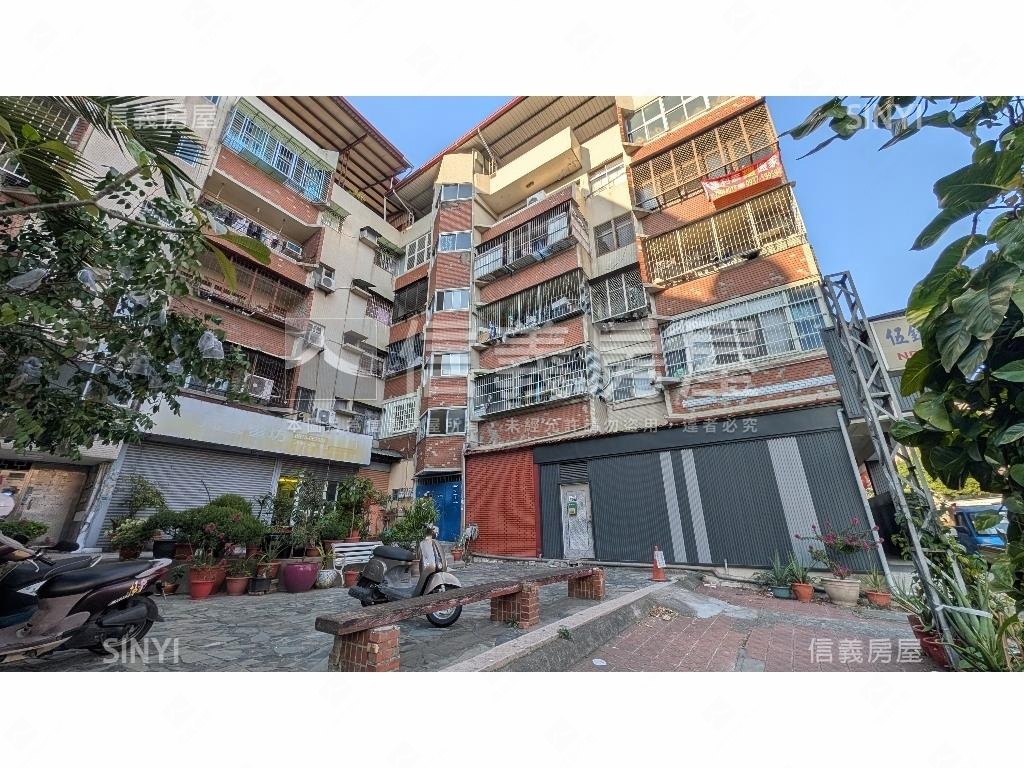 近捷運大面寬辦公店面房屋室內格局與周邊環境