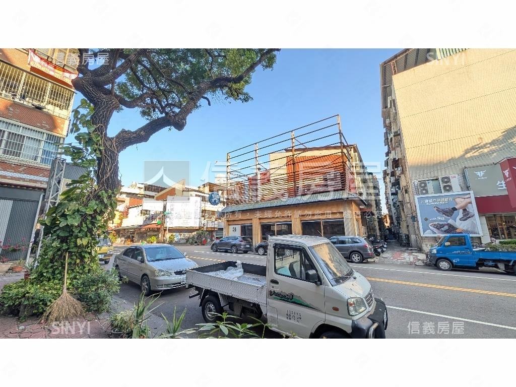 近捷運大面寬辦公店面房屋室內格局與周邊環境