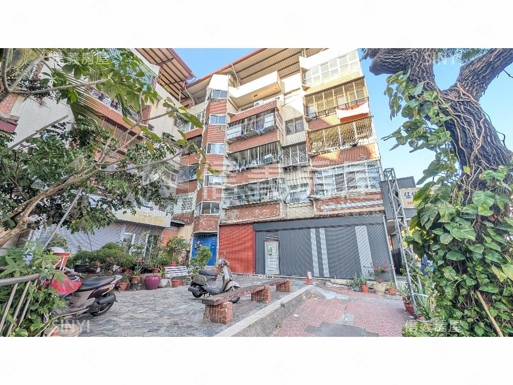 近捷運大面寬辦公店面房屋室內格局與周邊環境