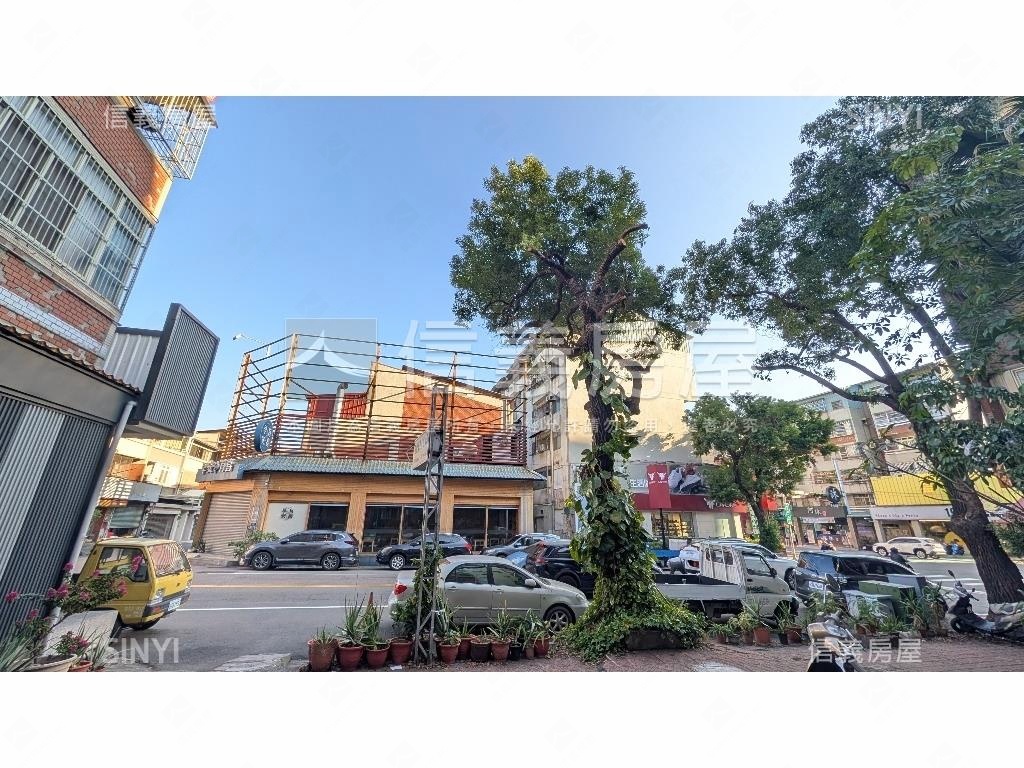 近捷運大面寬辦公店面房屋室內格局與周邊環境