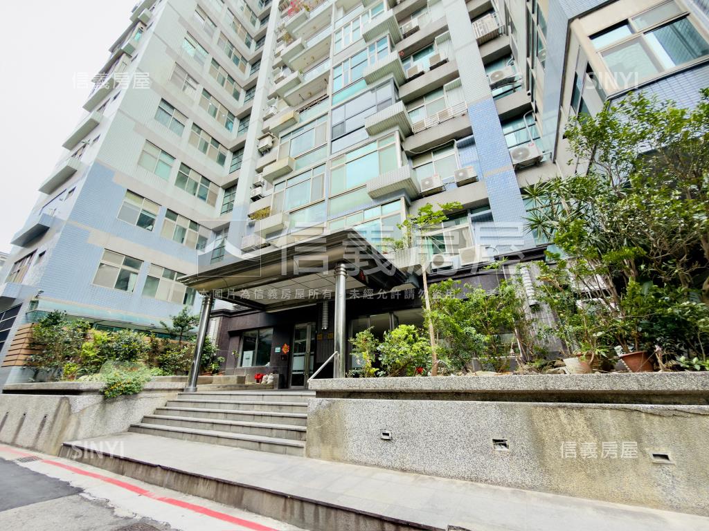 樂河挑高美宅附車位房屋室內格局與周邊環境