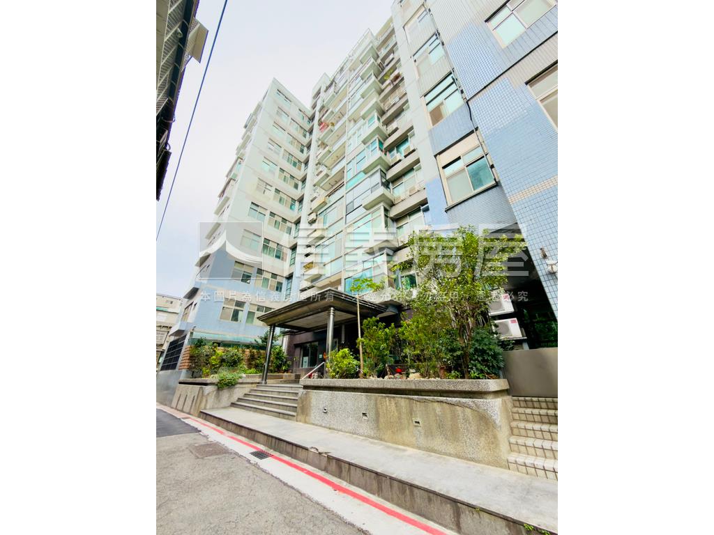 樂河挑高美宅附車位房屋室內格局與周邊環境