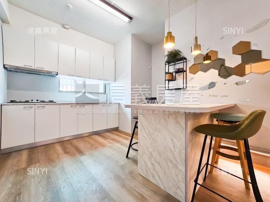 文心皇家捷運站美三房房屋室內格局與周邊環境