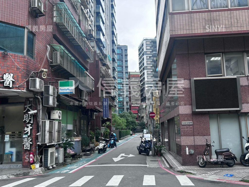 中山國小捷運旁大馬路金店房屋室內格局與周邊環境