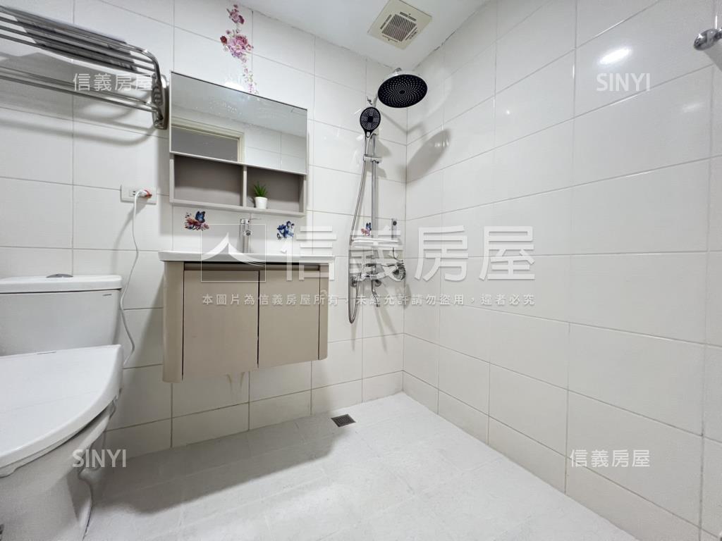 近火車站敦睦華廈電梯三房房屋室內格局與周邊環境