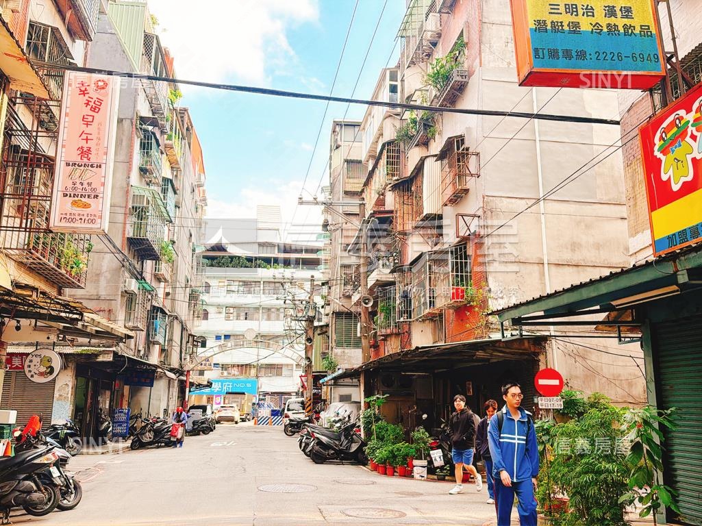 全新整理公寓２樓房屋室內格局與周邊環境