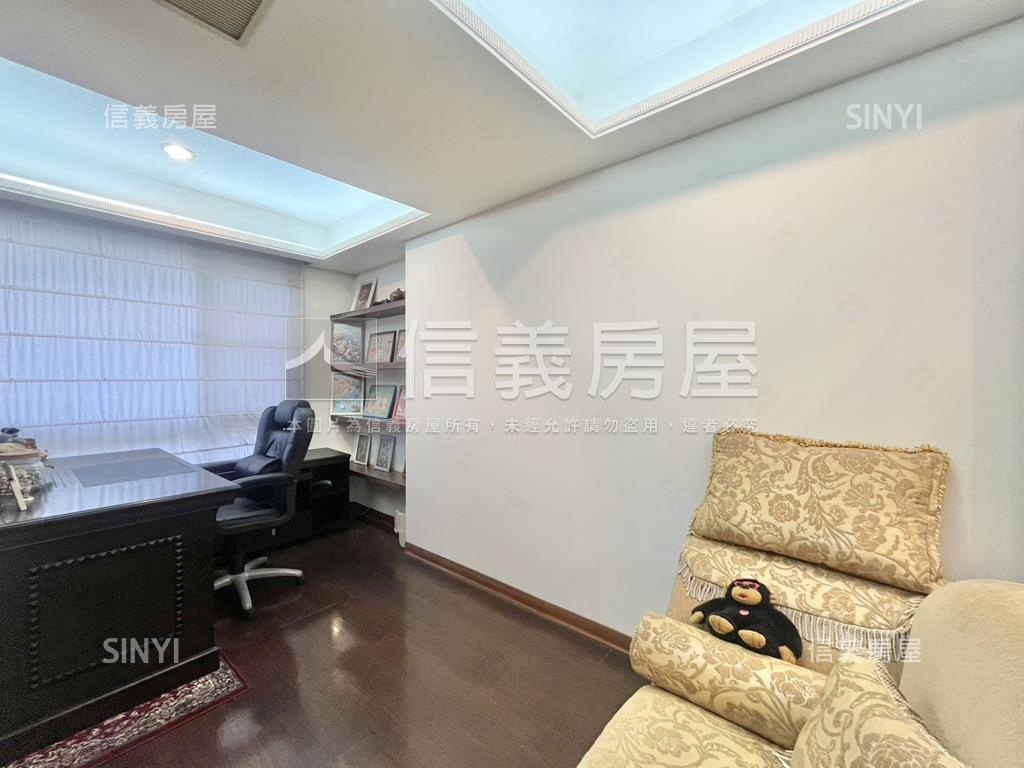 風呂。溫馨精美宅房屋室內格局與周邊環境