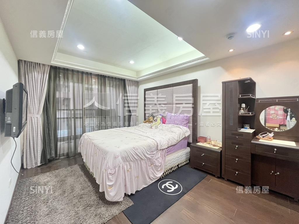 風呂。溫馨精美宅房屋室內格局與周邊環境