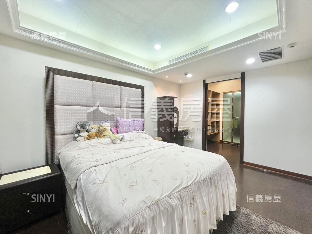 風呂。溫馨精美宅房屋室內格局與周邊環境