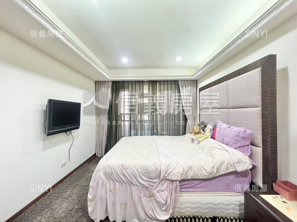 風呂。溫馨精美宅房屋室內格局與周邊環境