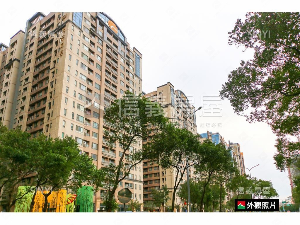 風呂。溫馨精美宅房屋室內格局與周邊環境