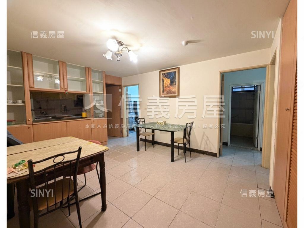 僑愛三房車位房屋室內格局與周邊環境