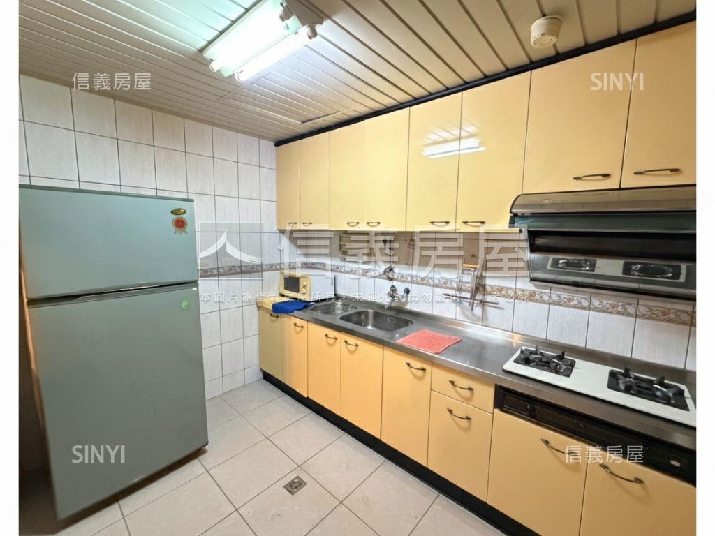 僑愛三房車位房屋室內格局與周邊環境