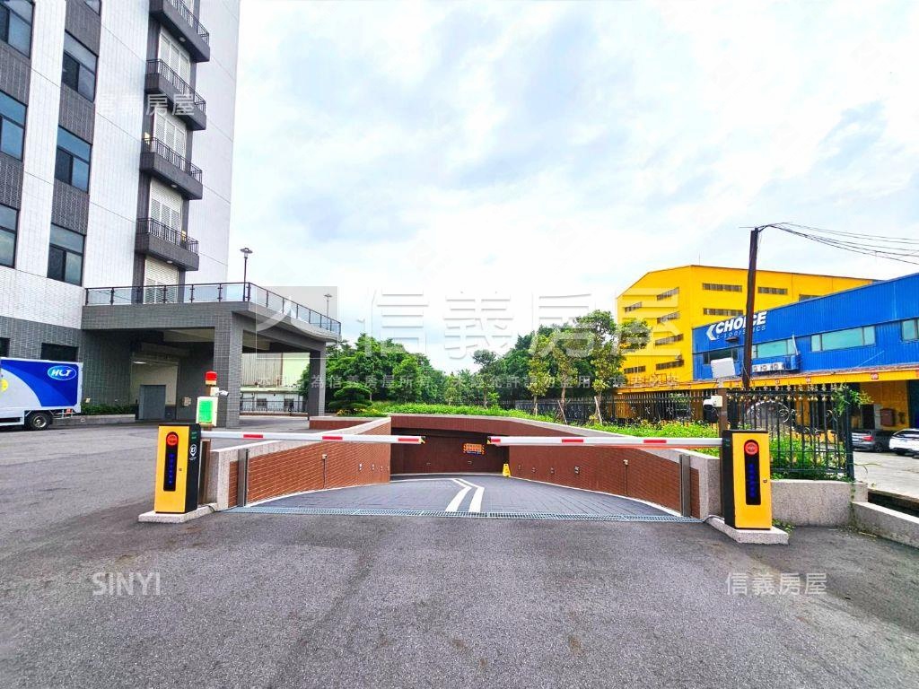 中謹雲頂ＭＩＴ廠房Ａ房屋室內格局與周邊環境