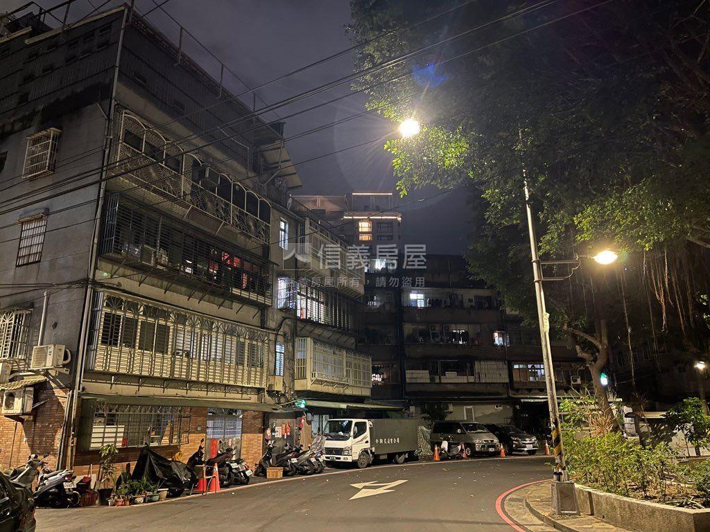 國光邊間三房公寓房屋室內格局與周邊環境