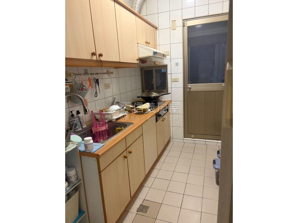 稀有☆台北新都凱撒區三房房屋室內格局與周邊環境