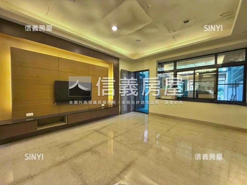 郡豐｜永康大地坪採光車墅房屋室內格局與周邊環境