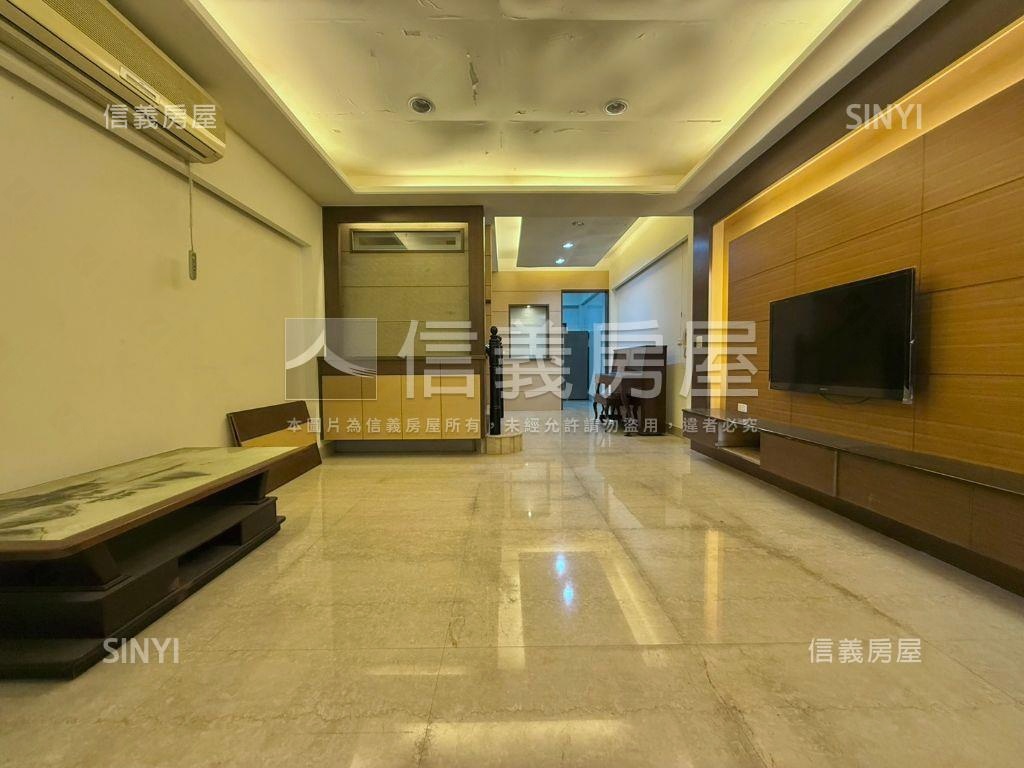 郡豐｜永康大地坪採光車墅房屋室內格局與周邊環境
