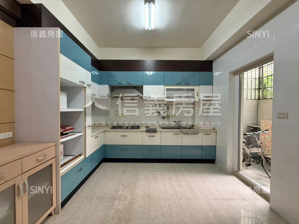 郡豐｜永康大地坪採光車墅房屋室內格局與周邊環境
