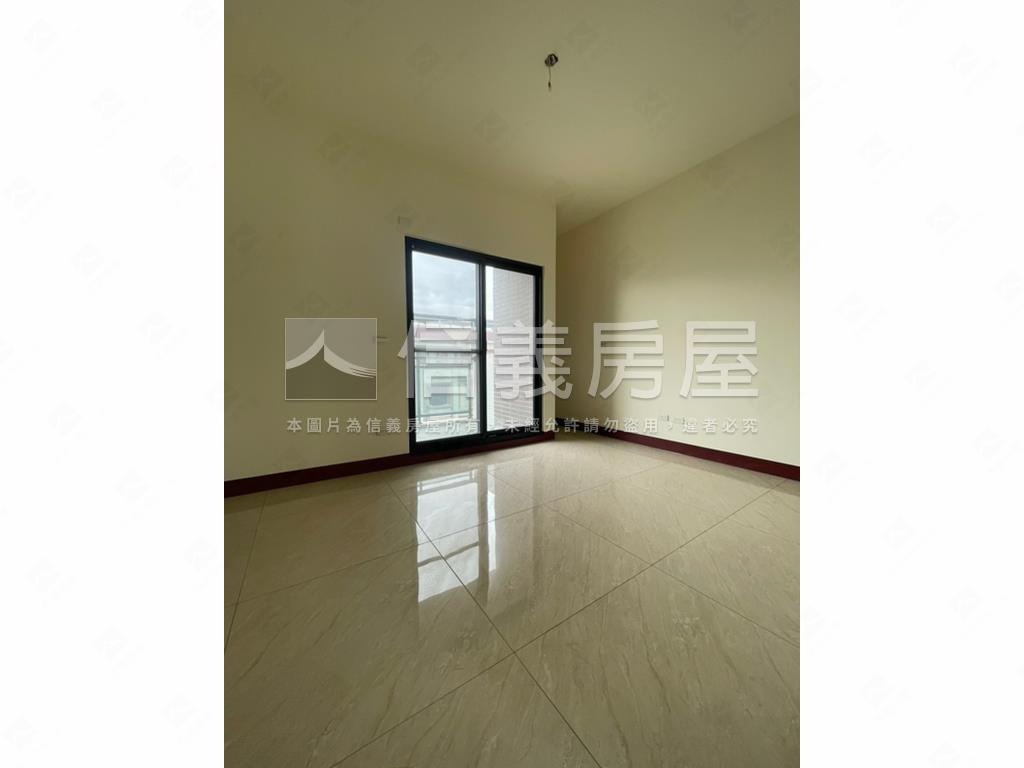 近國一優質美墅獨立車位房屋室內格局與周邊環境