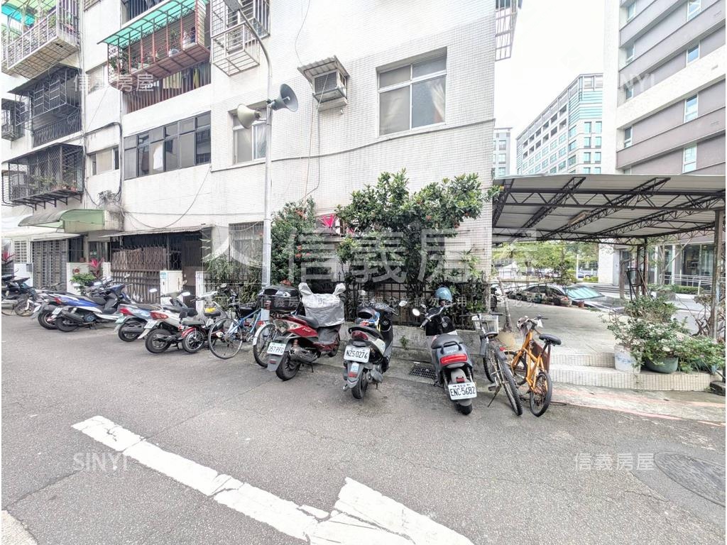 近文湖國小大面寬角間住店房屋室內格局與周邊環境