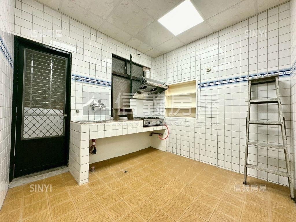 新埔雙捷二樓美寓３＋１房屋室內格局與周邊環境