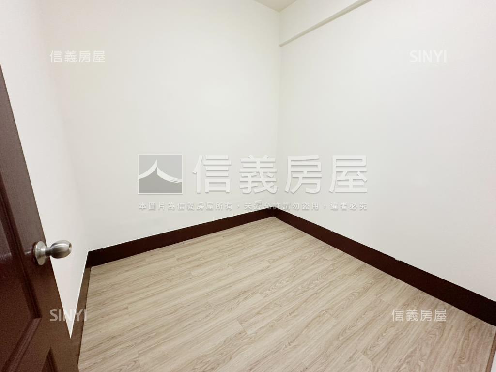 中正公寓２樓房屋室內格局與周邊環境