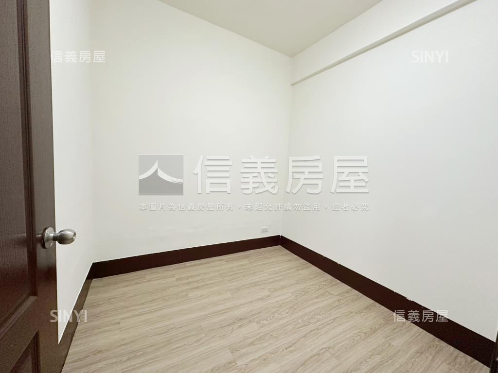 中正公寓２樓房屋室內格局與周邊環境