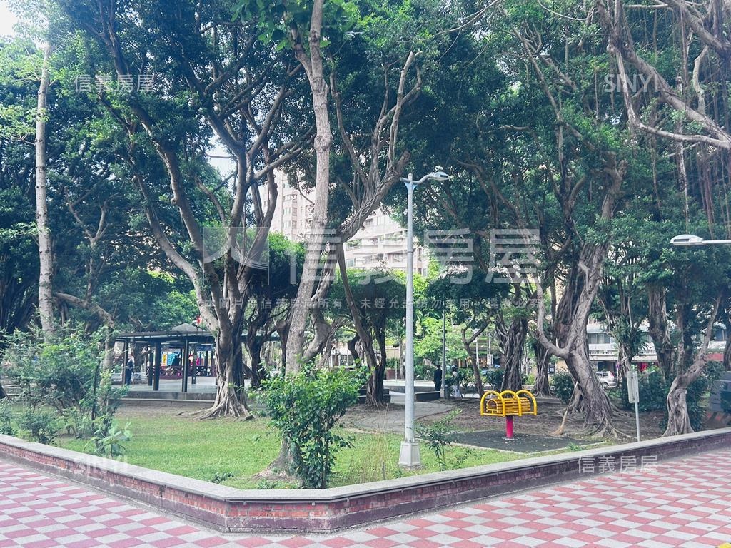 近公園捷運採光美邸房屋室內格局與周邊環境