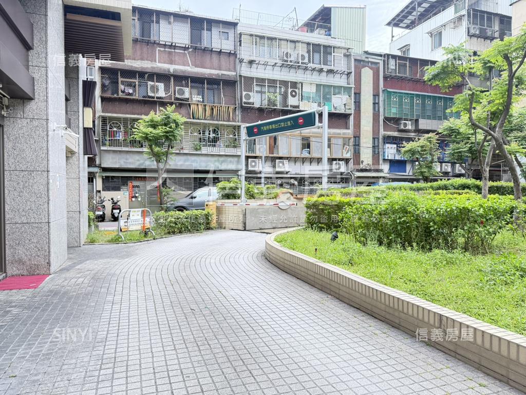 運動時代難得兩房平面車位房屋室內格局與周邊環境