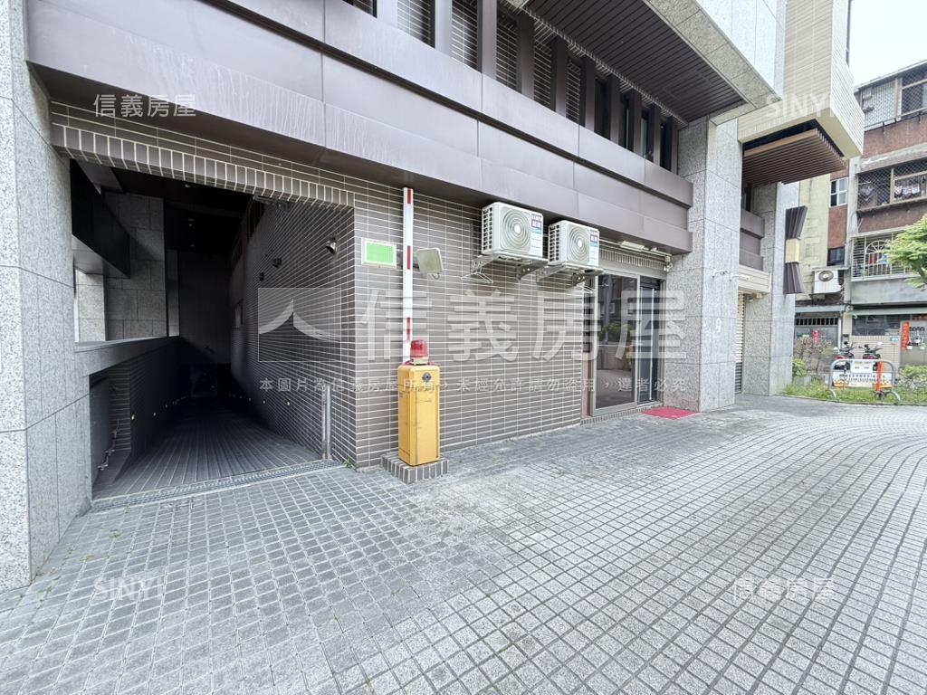 運動時代難得兩房平面車位房屋室內格局與周邊環境
