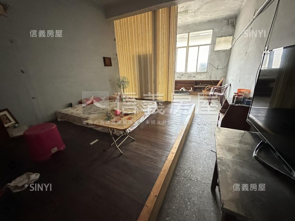 楠陽國小８米活巷透店房屋室內格局與周邊環境