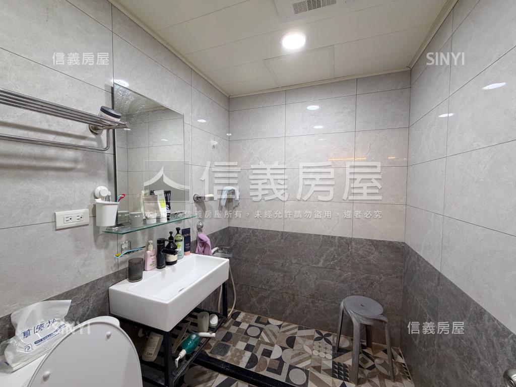 稀有博士郡大３房坪車房屋室內格局與周邊環境