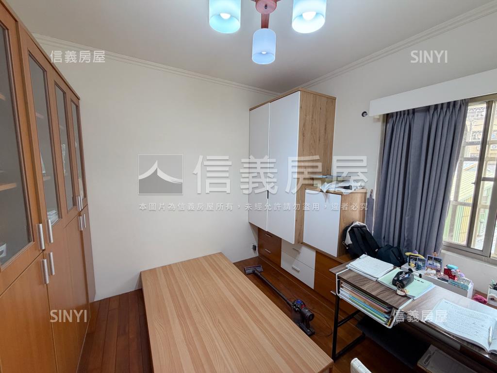 稀有博士郡大３房坪車房屋室內格局與周邊環境