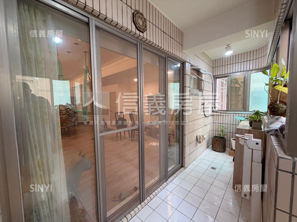 稀有博士郡大３房坪車房屋室內格局與周邊環境