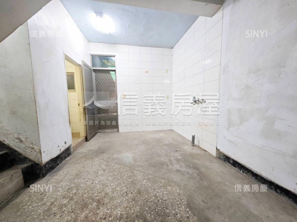 復興學區低總價活巷透天房屋室內格局與周邊環境