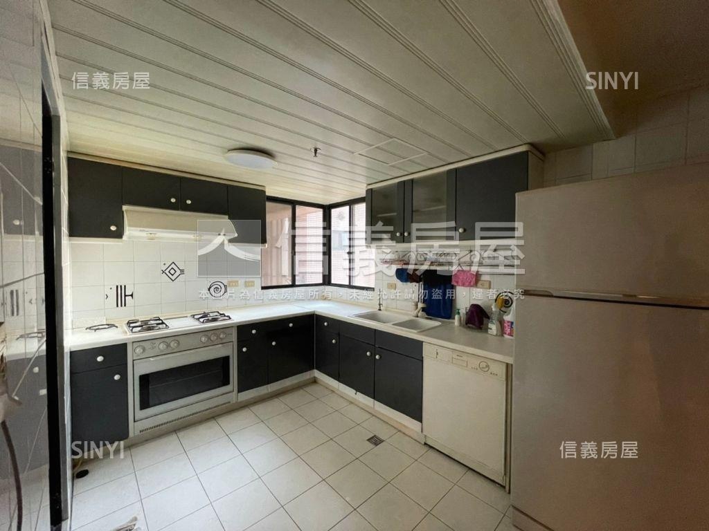 景星慶雲●高樓絕景日月光房屋室內格局與周邊環境