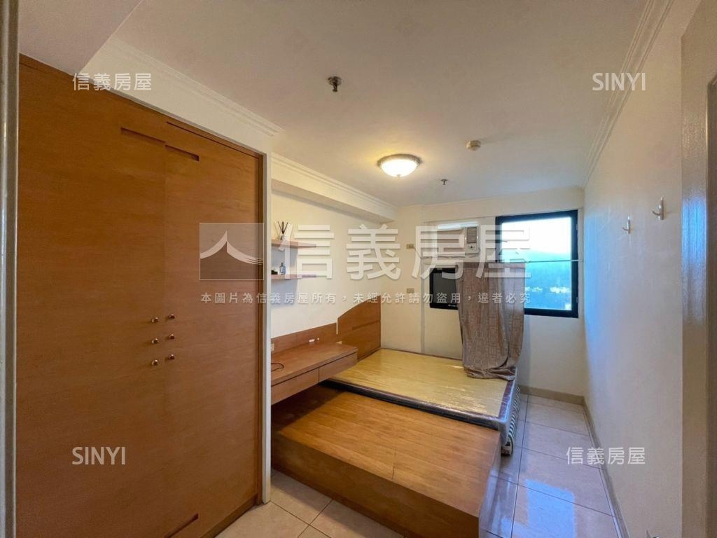 景星慶雲●高樓絕景日月光房屋室內格局與周邊環境