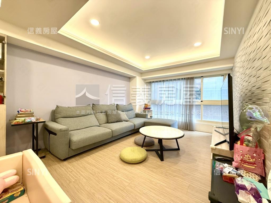 凱旋臻品典雅三房車位房屋室內格局與周邊環境