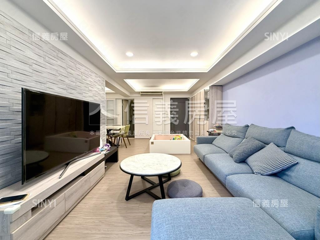 凱旋臻品典雅三房車位房屋室內格局與周邊環境